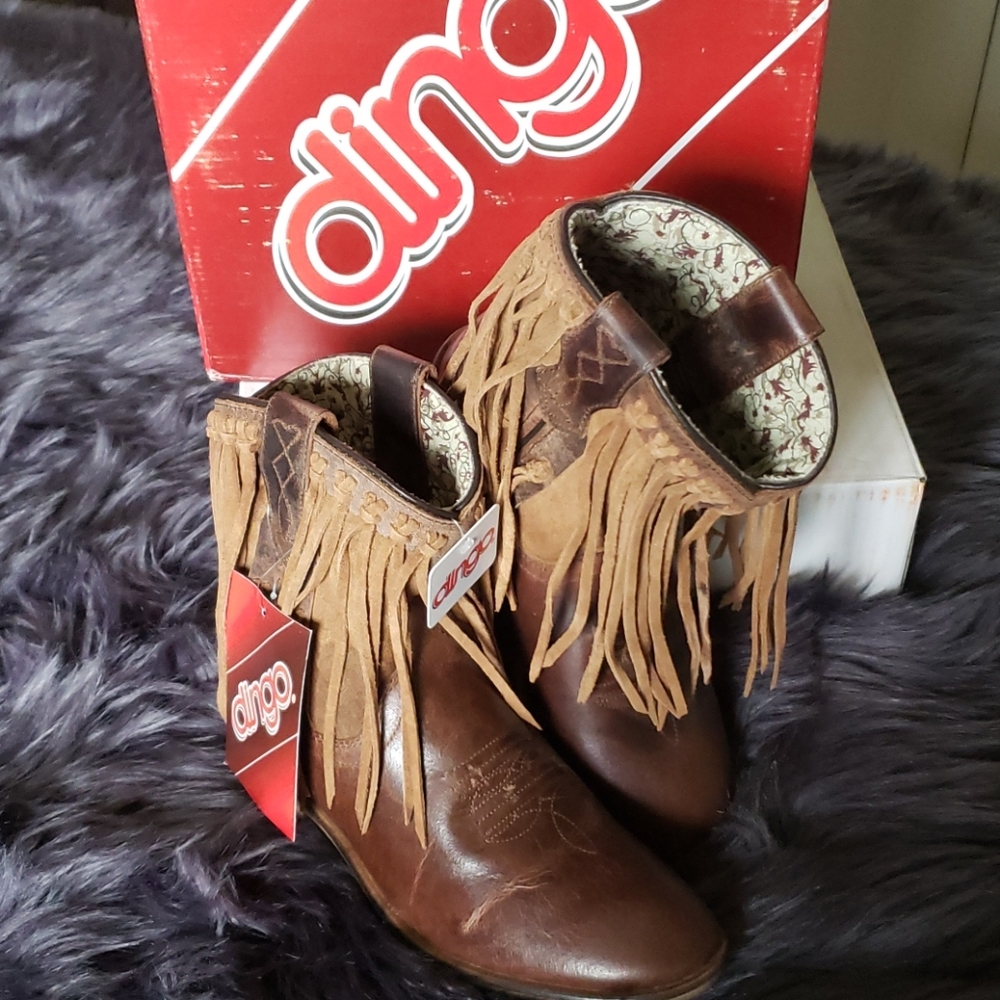 Dingo GIGI booties brown size 6.5